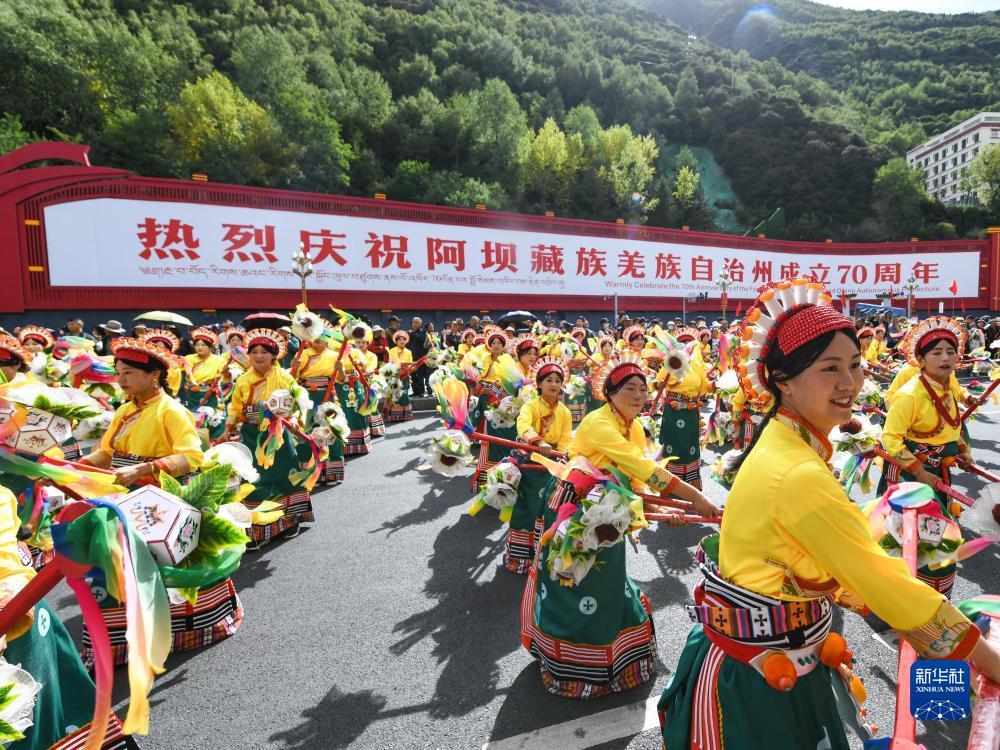 炸三张金花游戏下载不充钱